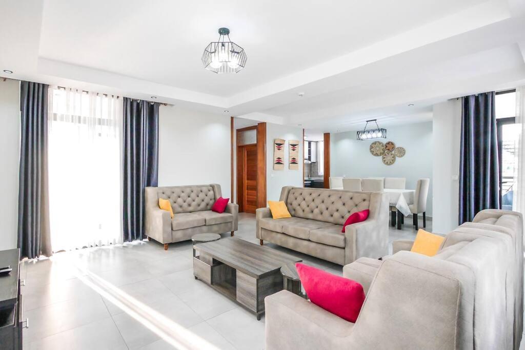 Ultra Modern Apartment In Nyarutarama Kigali Ngoại thất bức ảnh