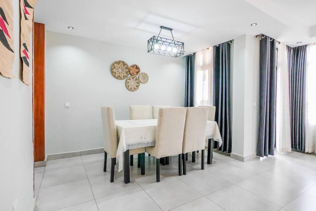 Ultra Modern Apartment In Nyarutarama Kigali Ngoại thất bức ảnh
