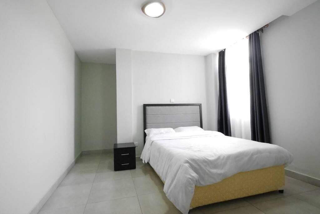 Ultra Modern Apartment In Nyarutarama Kigali Ngoại thất bức ảnh