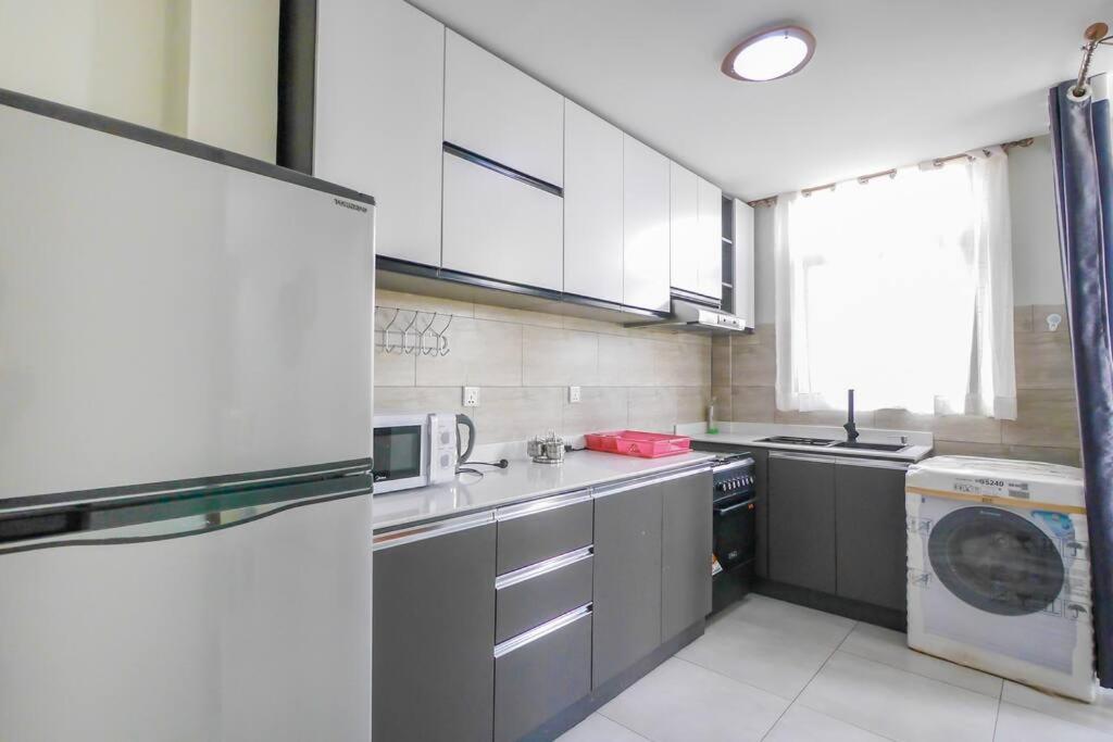 Ultra Modern Apartment In Nyarutarama Kigali Ngoại thất bức ảnh