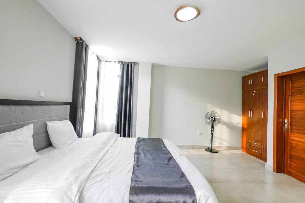 Ultra Modern Apartment In Nyarutarama Kigali Ngoại thất bức ảnh