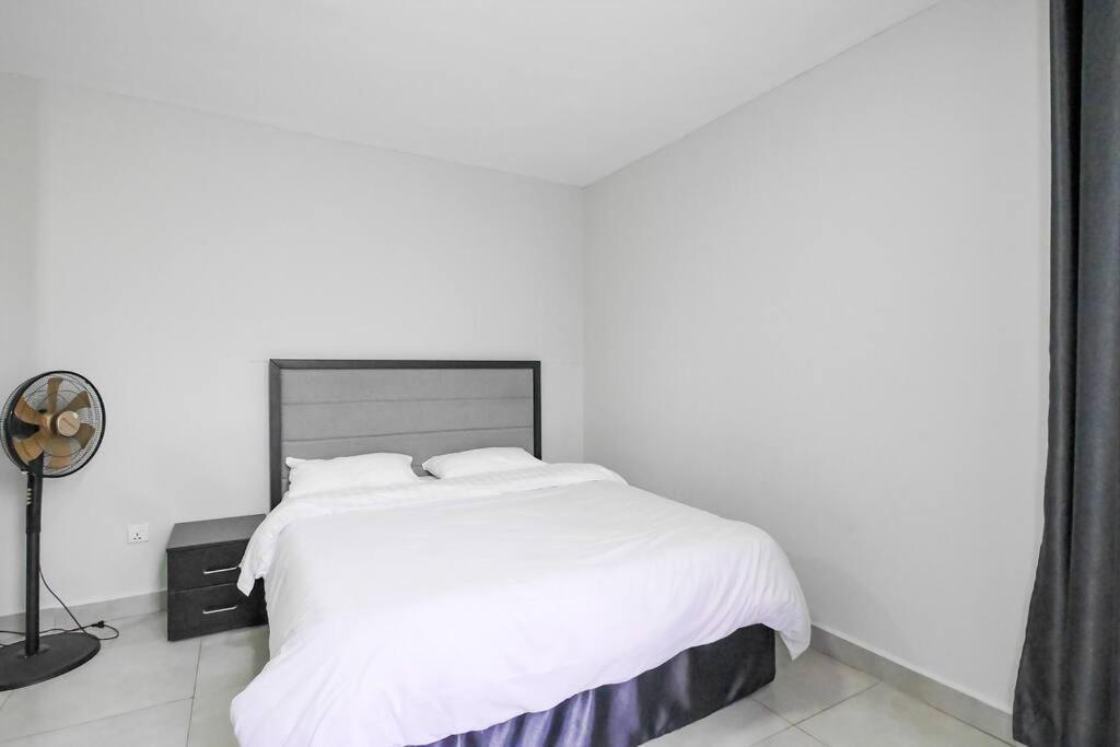 Ultra Modern Apartment In Nyarutarama Kigali Ngoại thất bức ảnh