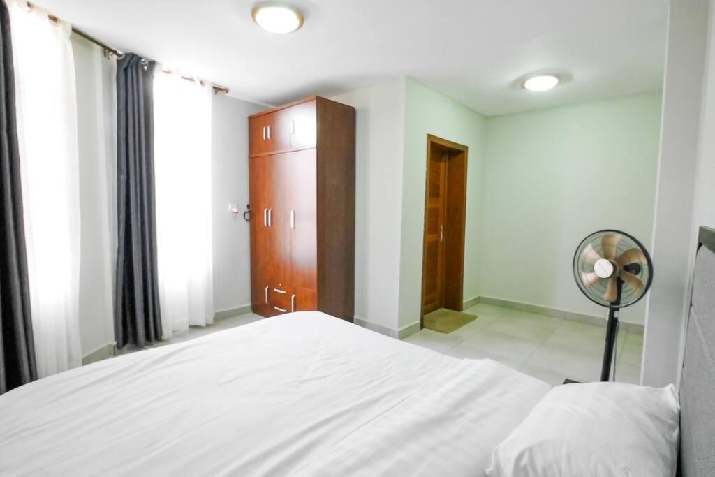 Ultra Modern Apartment In Nyarutarama Kigali Ngoại thất bức ảnh